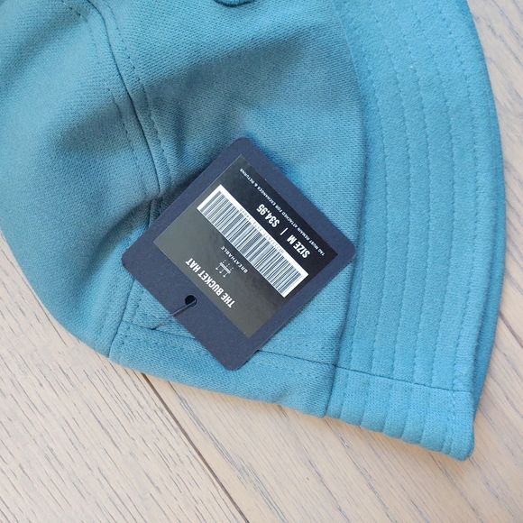 Fabletics hat - Picture 3 of 3
